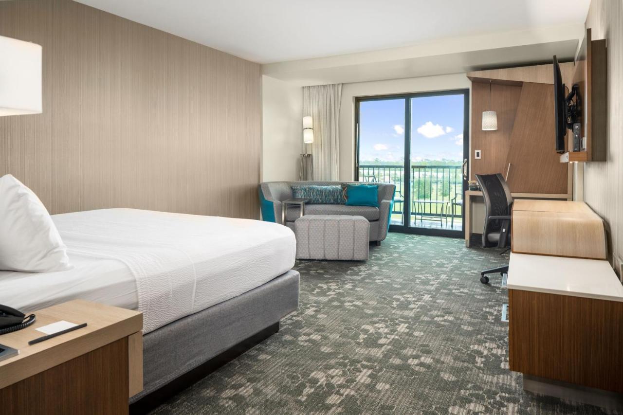 Courtyard By Marriott Houston Northeast Hotel Bagian luar foto