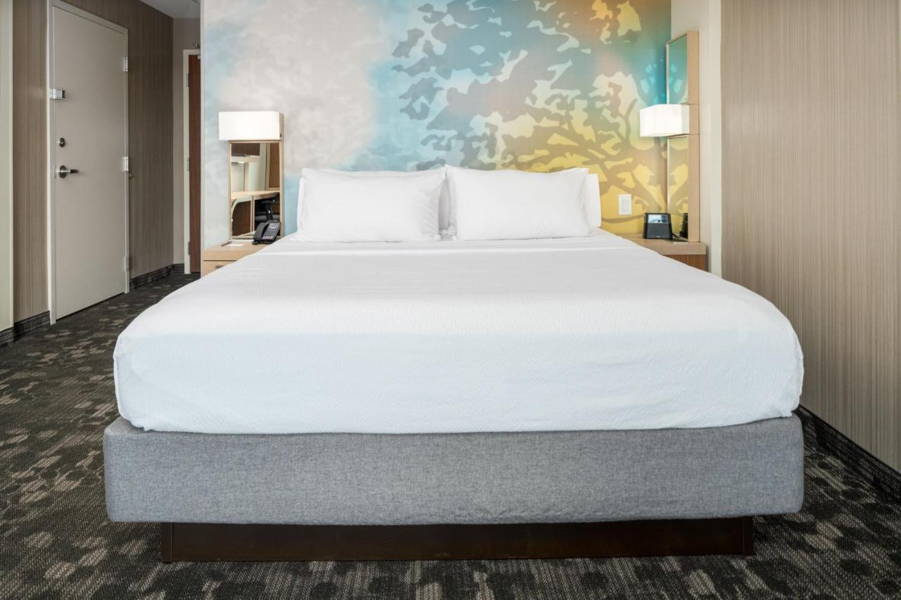 Courtyard By Marriott Houston Northeast Hotel Bagian luar foto