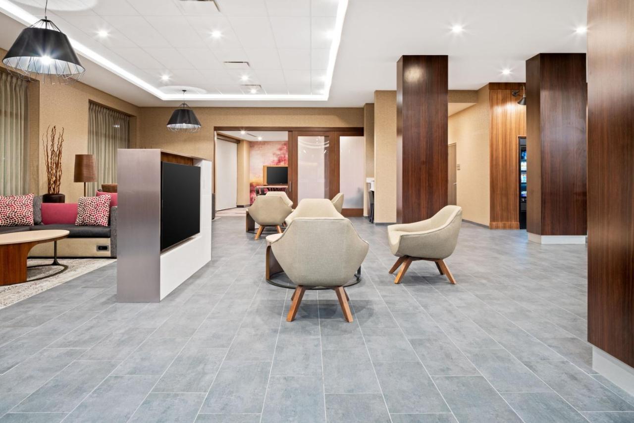 Courtyard By Marriott Houston Northeast Hotel Bagian luar foto