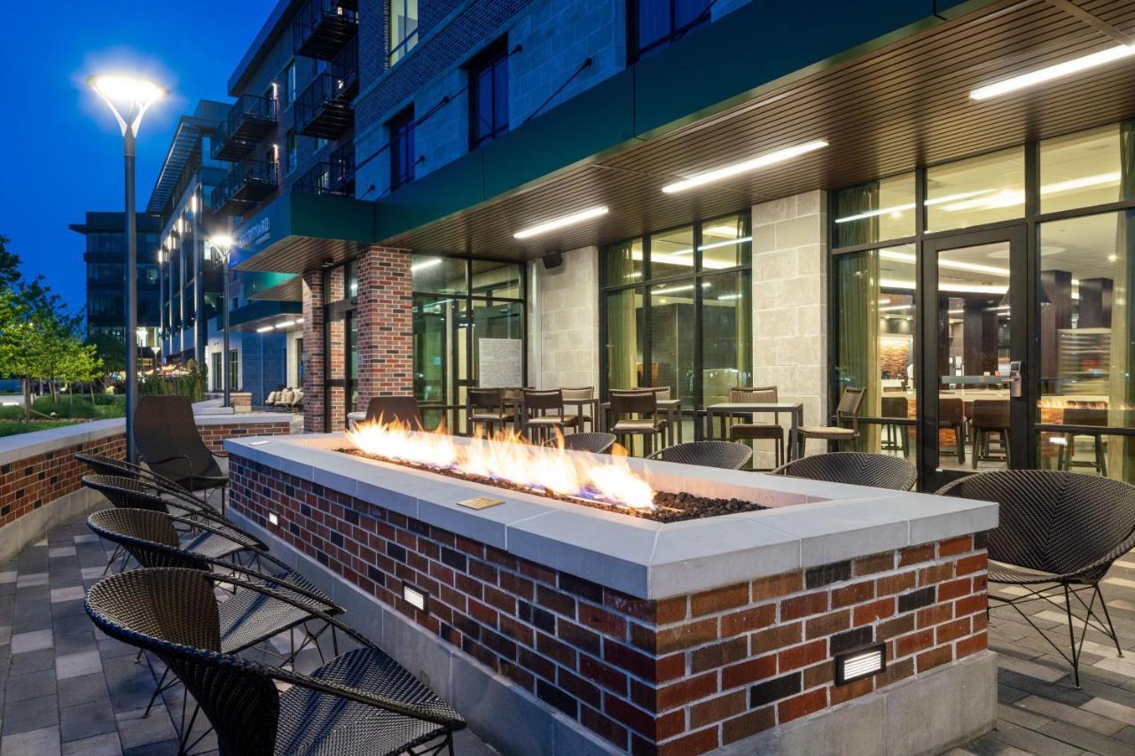 Courtyard By Marriott Houston Northeast Hotel Bagian luar foto