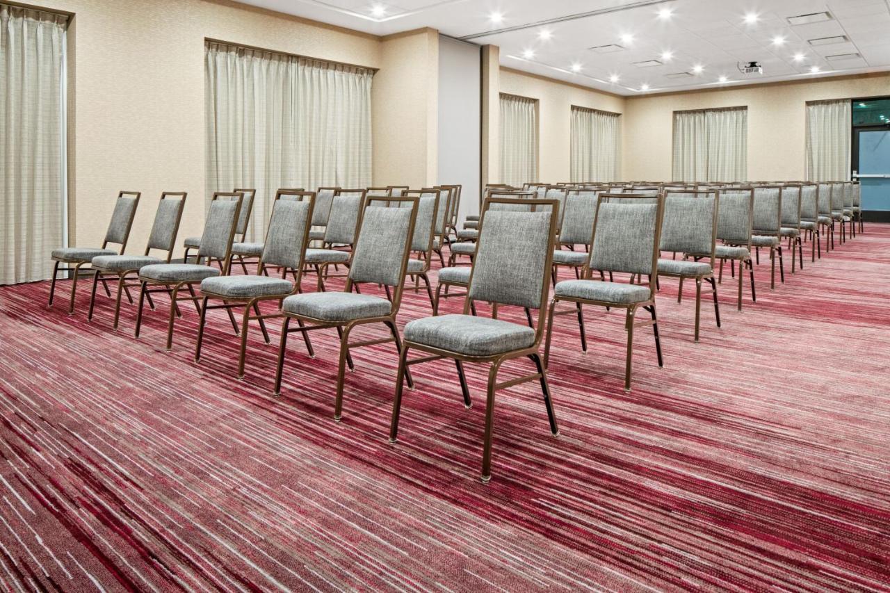 Courtyard By Marriott Houston Northeast Hotel Bagian luar foto